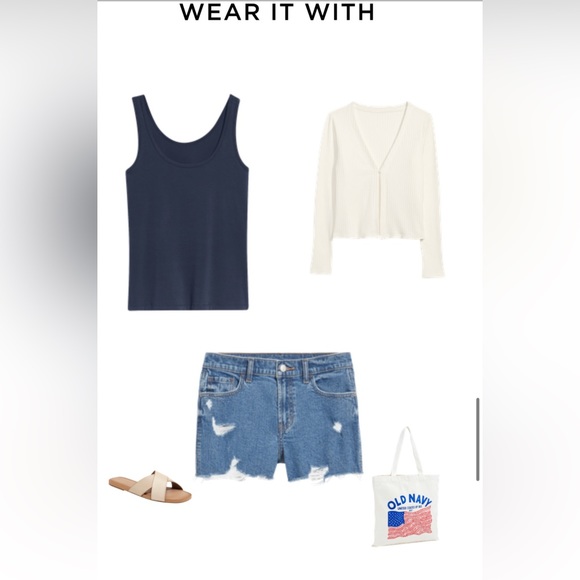 Look 👀 cute in these distressed denim cut-off shorts. - Picture 7 of 7